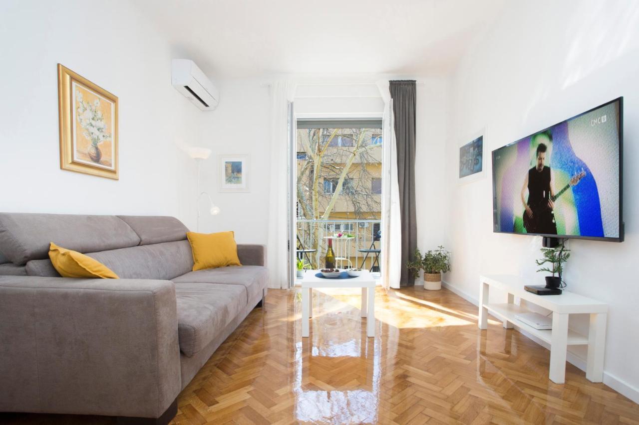 L&s Superior With Balcony And Parking - Excellent Location Within Walking Distance Of Diocletian's Palace And Bacvice Lägenhet